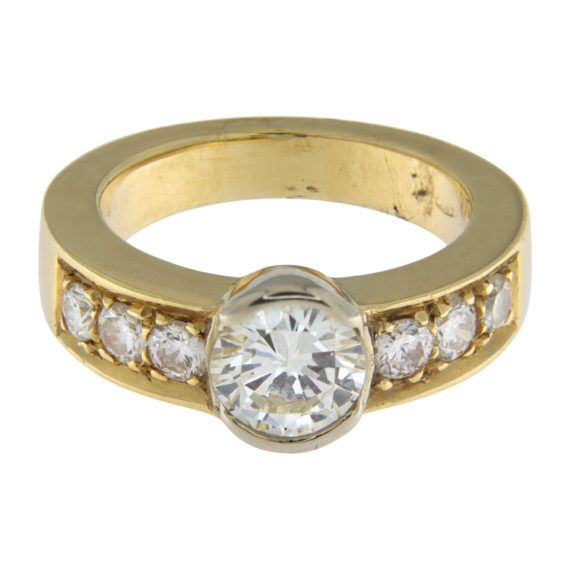 G3620-yellow-gold-ring-diamonds